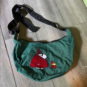 BAGGU medium crescent bag snoopy